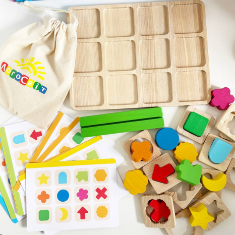 Детская развивающая игра с карточками задачами Цветные фигурки Logosvit