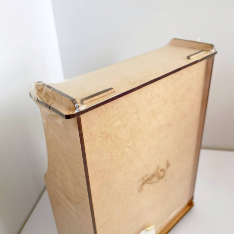 Телевизор для кукольного домика