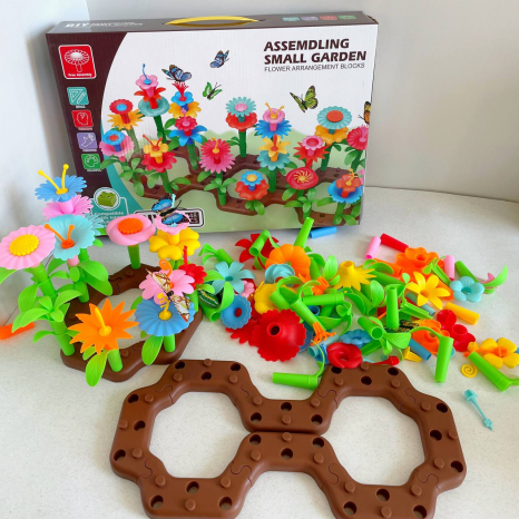 Дитячий конструктор Квітковий сад 148 деталей в коробці Y 0088
