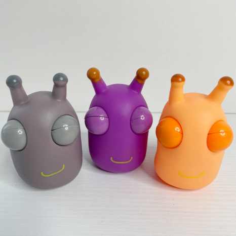 Іграшка-антистрес витрішкуватий "Садовий черв'ячок", 8см, мікс кольорів