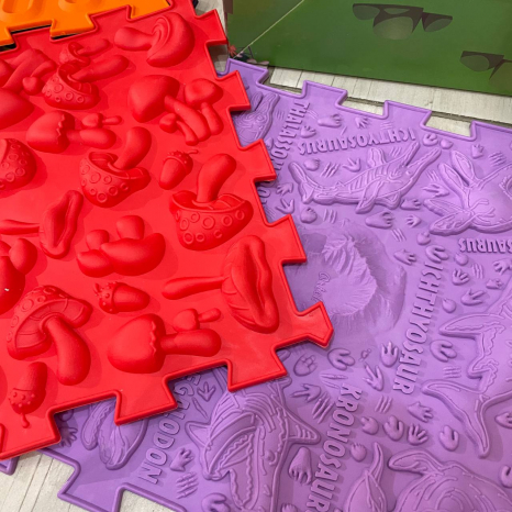 Килимок масажний Ортек Пазли Динозаври 8 квадратних елементів + 8 трикутників