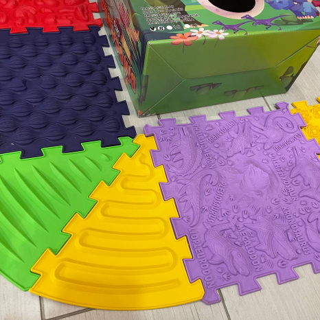 Килимок масажний Ортек Пазли Динозаври 8 квадратних елементів + 8 трикутників