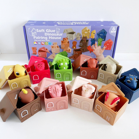 Дитяча розвиваюча гра - сортер Кольорові будиночки (пальчиковий театр) 10 тварин та 10 будиночків 1301