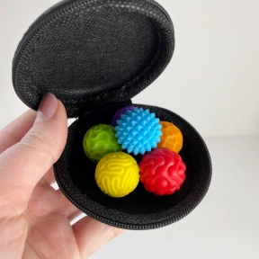 Сенсорні магнітні кульки кольорові в чохлі (6 штук у наборі)