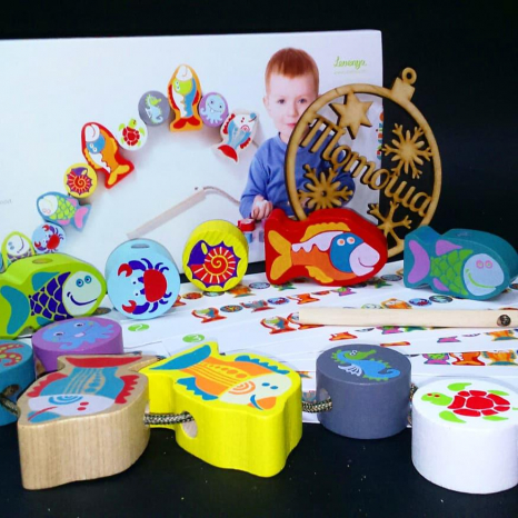 Дерев'яна іграшка Шнурівка Рибки Cubika (Левеня) 13647