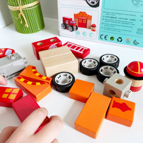 Дерев'яний конструктор будівельні блоки зі світло-музичними ефектами Пожежна станція Top Bright 150176