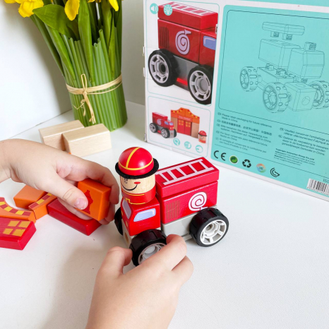 Дерев'яний конструктор будівельні блоки зі світло-музичними ефектами Пожежна станція Top Bright 150176