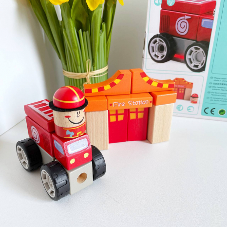 Дерев'яний конструктор будівельні блоки зі світло-музичними ефектами Пожежна станція Top Bright 150176