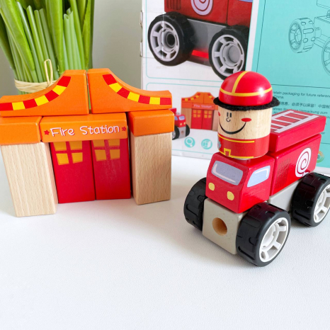 Дерев'яний конструктор будівельні блоки зі світло-музичними ефектами Пожежна станція Top Bright 150176