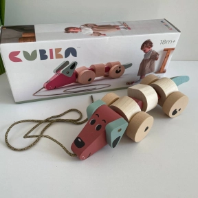 Дерев'яна розвиваюча іграшка "Такса-каталка 2" з рухливими вухами Cubika 15993