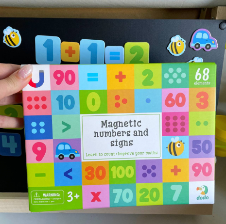 Магнітні цифри і знаки. Великий набір  Dodo 200274