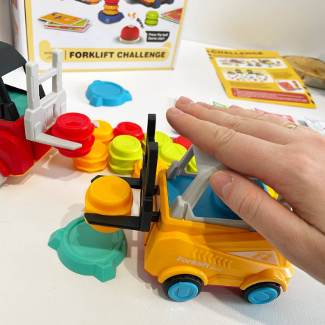 Настольная игра на логику и координацию Соревнования погрузчиков 202Y
