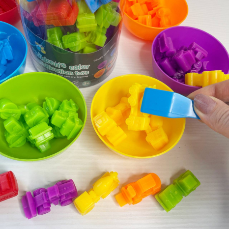 Логічна гра на сортування та вивчення кольорів Транспорт з мисочками та пінцетами