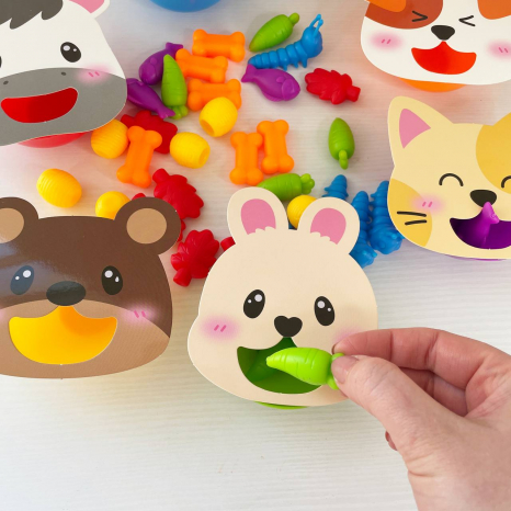 Логическая игра-сортер Накорми животное, 2 щипца, 6 тарелочек 2188-113