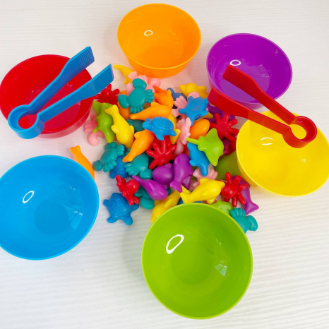 Логічна гра 2188-16 Морські мешканці: 56 елементів, кольорові тваринки, 6 мисочок, 2 пари щипців, у відрі