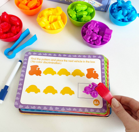 Логічна математична гра з картками із завданнями, гумові фігурки Транспорт, маркер “пиши-витирай” 2188-43