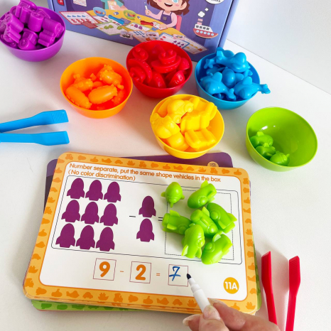 Логічна математична гра з картками із завданнями, гумові фігурки Транспорт, маркер “пиши-витирай” 2188-43