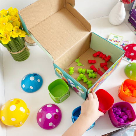 Логічна гра-сортер будиночки мухоморчики з картками із завданнями, ключами,36 фігурок медведиків 2188-55