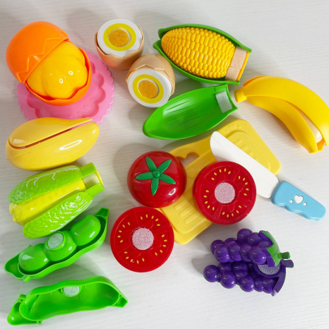 Набор продуктов на липучке (овощи и фрукты) с тарелкой, ножом и дощечкой 2207 A7