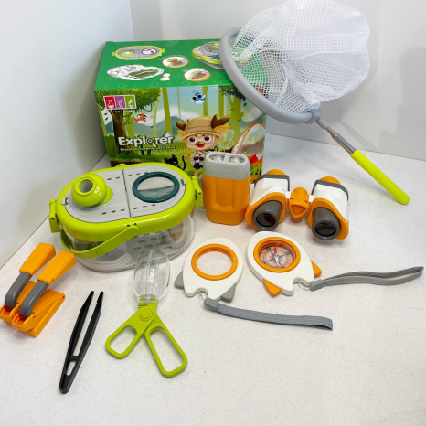 Набір дослідника дитячий (бокс для спостережень, бінокль, компас, сачок, ліхтарик) 229
