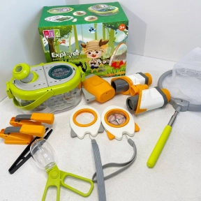 Набір дослідника дитячий (бокс для спостережень, бінокль, компас, сачок, ліхтарик) 229