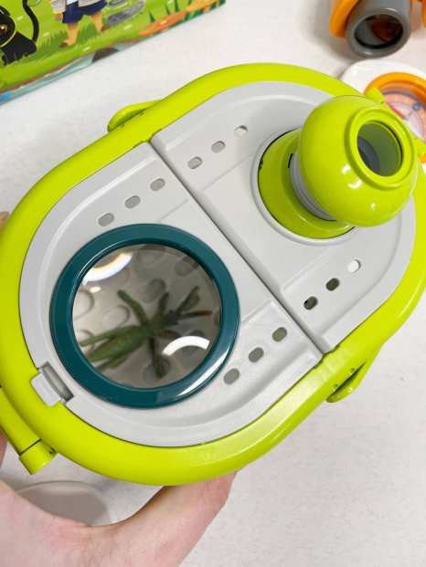 Набір дослідника дитячий (бокс для спостережень, бінокль, компас, сачок, ліхтарик) 229