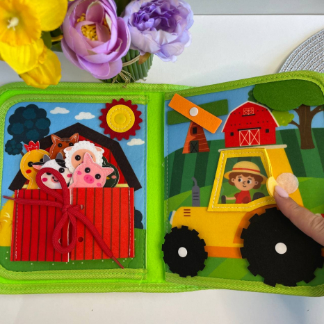 Развивающая логическая фетровая книга с липучками На ферме C 73097
