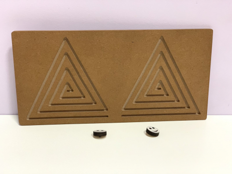 Міжпівкульна дошка трикутник МДФ Poznavalka