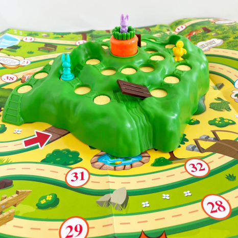 Дитяча настільна гра Морквяні перегони 39960 4FUN Game Club, 2 ігрових поля, 16 фігурок, картки