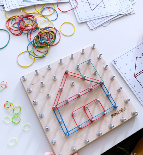 Математичний планшет (геоборд) 7 Х 7 кілочків Poznavalka. 44094600.