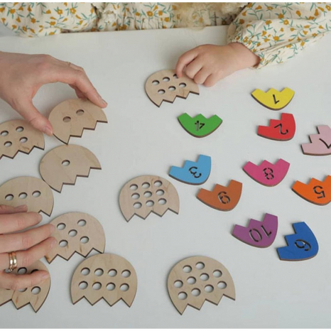 Дерев'яна гра з помпонами Яйця з цифрами Познавалка Poznavalka