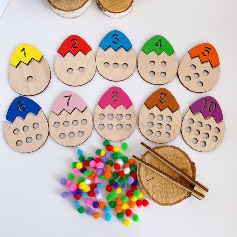Дерев'яна гра з помпонами Яйця з цифрами Познавалка Poznavalka