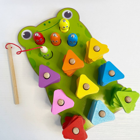 Дерев'яний розвиваючий сортер-рибалка Жабка 44120