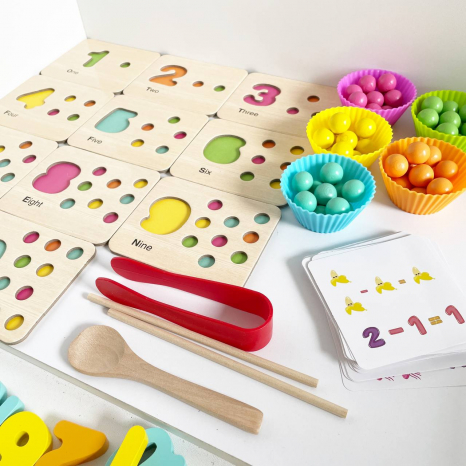 Логічна мозаїка із кульками Математика, набір для сортування C 54476