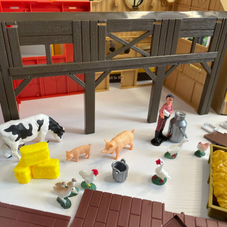 Іграшковий тематичний набір "Ферма" з металевим трактором, свійськими фігурками 550-5K