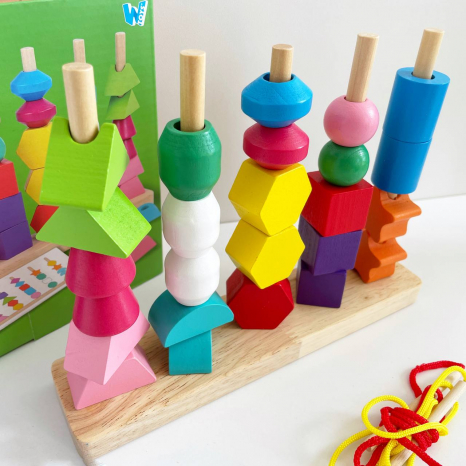 Логічна гра C 61445 WToys, пірамідка, шнурівка, 8 двосторонніх карток із завданнями, в коробці