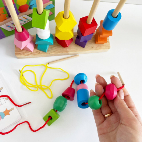 Логічна гра C 61445 WToys, пірамідка, шнурівка, 8 двосторонніх карток із завданнями, в коробці