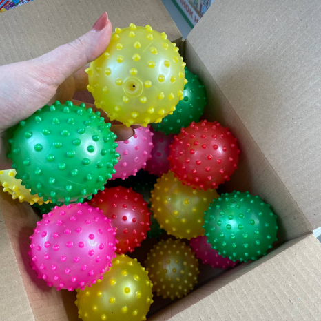 М'яч масажний надувний Їжачок, діаметр 8см