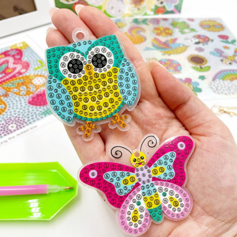 Набір для творчості алмазна мозаїка Сад з картиною рамкою, наліпки, 2 брелоки C 64274