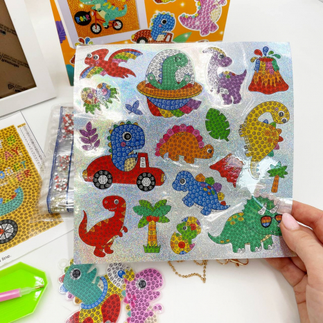 Набір для творчості алмазна мозаїка Діно з картиною рамкою, наліпки, 2 брелоки C 64274