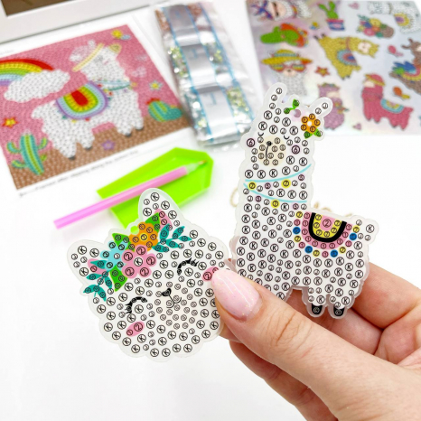 Набір для творчості алмазна мозаїка Лами з картиною рамкою, наліпки, 2 брелоки C 64274