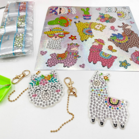 Набір для творчості алмазна мозаїка Лами з картиною рамкою, наліпки, 2 брелоки C 64274