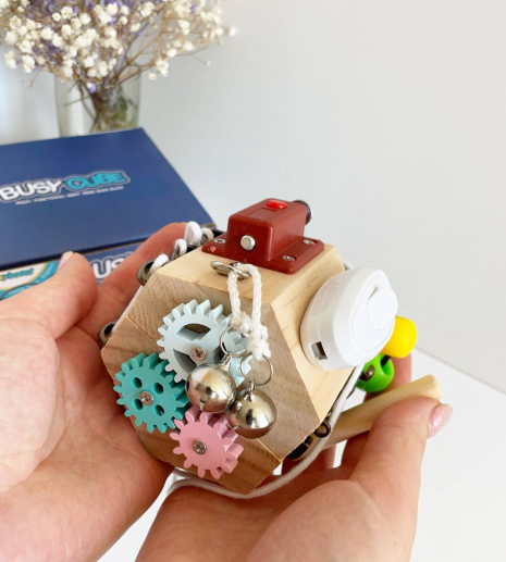 Логічна гра Бізіборд, дерев’яний куб, 10 міні-ігор, в коробці, Play Smart, 64873