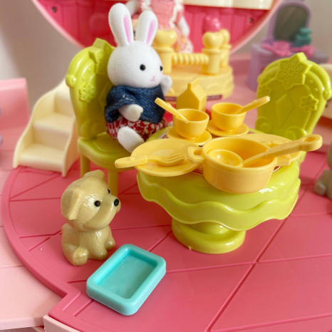 Игрушечный домик - пончик трансформер с мебелью, посудой и флоксовыми зайчиками 6695