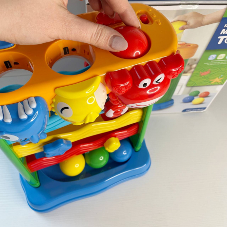 Дитяча розвиваюча гра Гірка з кульками зі звуковими тв світловими ефектами 7007-3 A : назви тварин, кумедні звуки, пісеньки, 3 гірки, 2 режими гучності