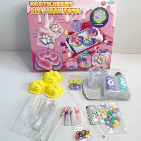 Набір для творчості "Лапка антистрес" з рідиною, формами та фарбами 708B-67