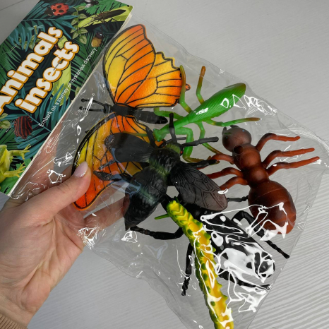 Набір фігурок комах 714 K-5A