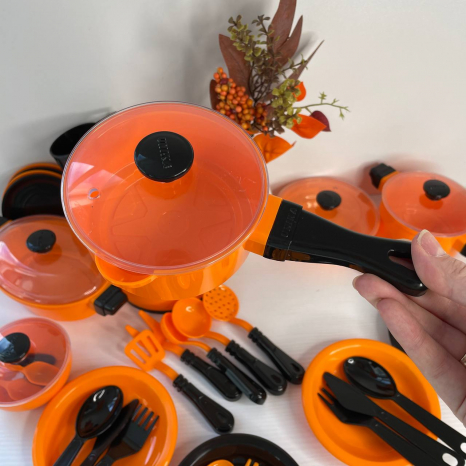 Набор игрушечной посуды на 39 предметов оранжевого цвета, Юника 71504