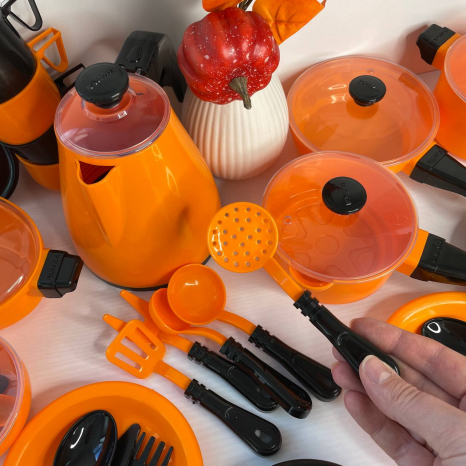 Набор игрушечной посуды на 39 предметов оранжевого цвета, Юника 71504