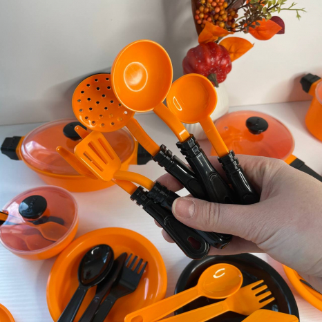 Набор игрушечной посуды на 39 предметов оранжевого цвета, Юника 71504